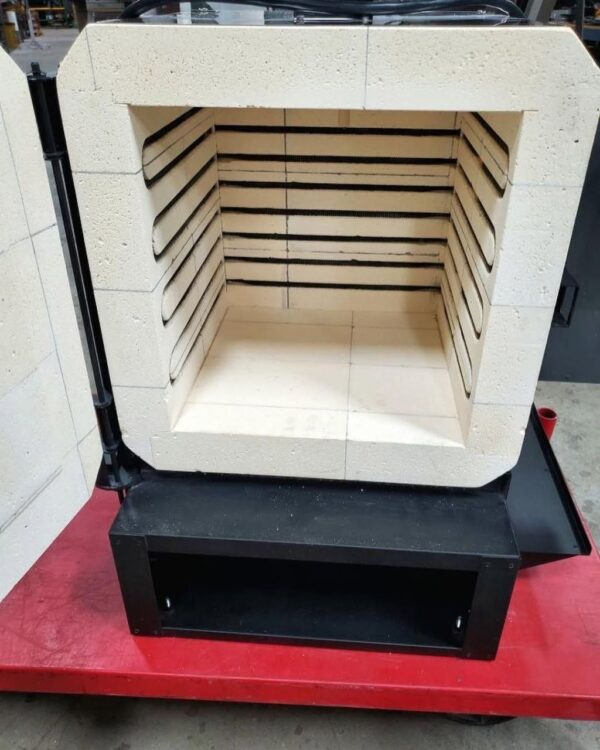 Evenheat HT‑1 Kiln for Sale – Lightly Used - Image 3