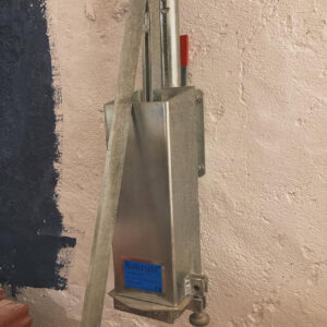 Roderfeld Wall-Mounted Clay Extruder