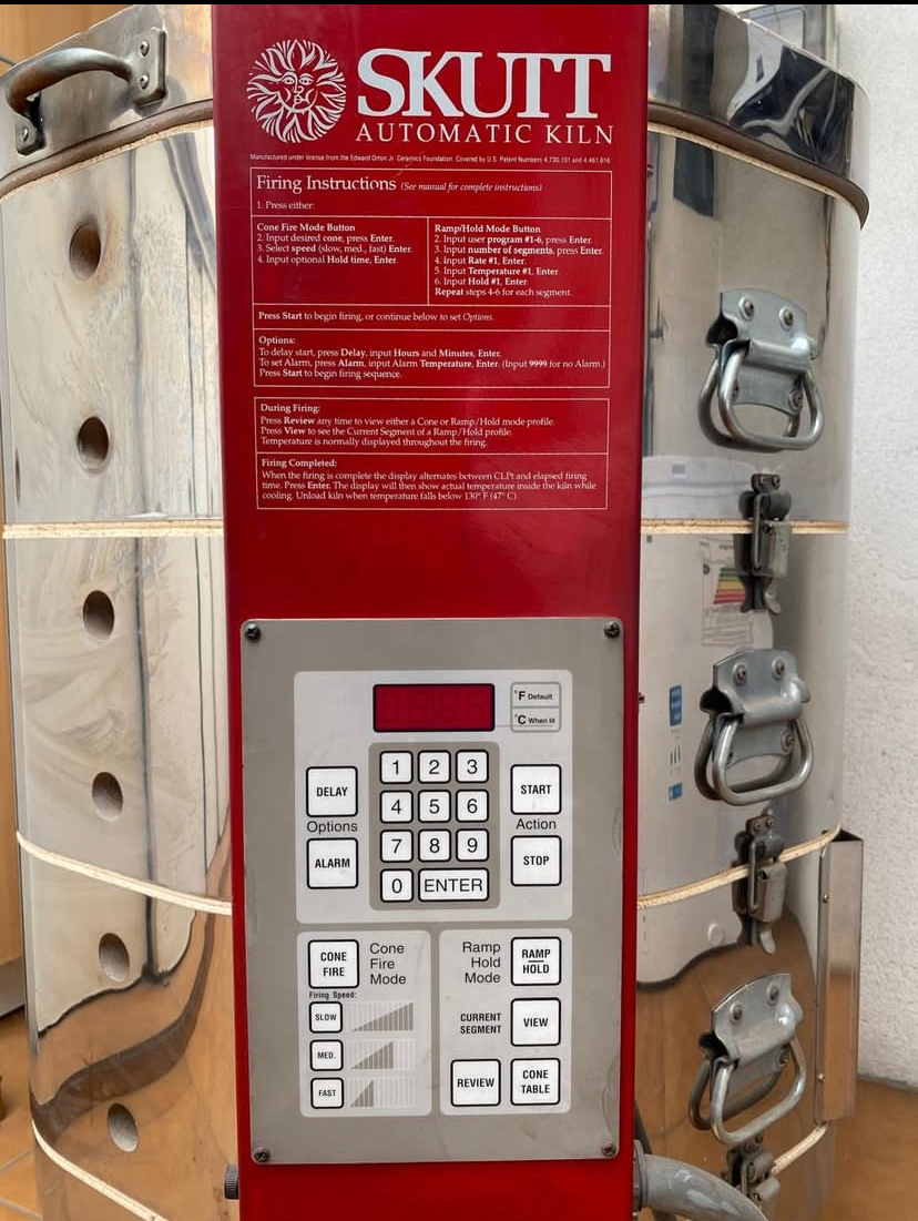Skutt KM-1027-3 kiln (3.5years) - Image 4
