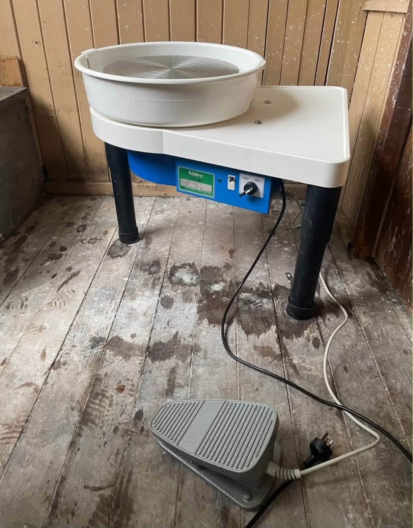 Shimpo RK-3E Pottery Wheel - Image 4